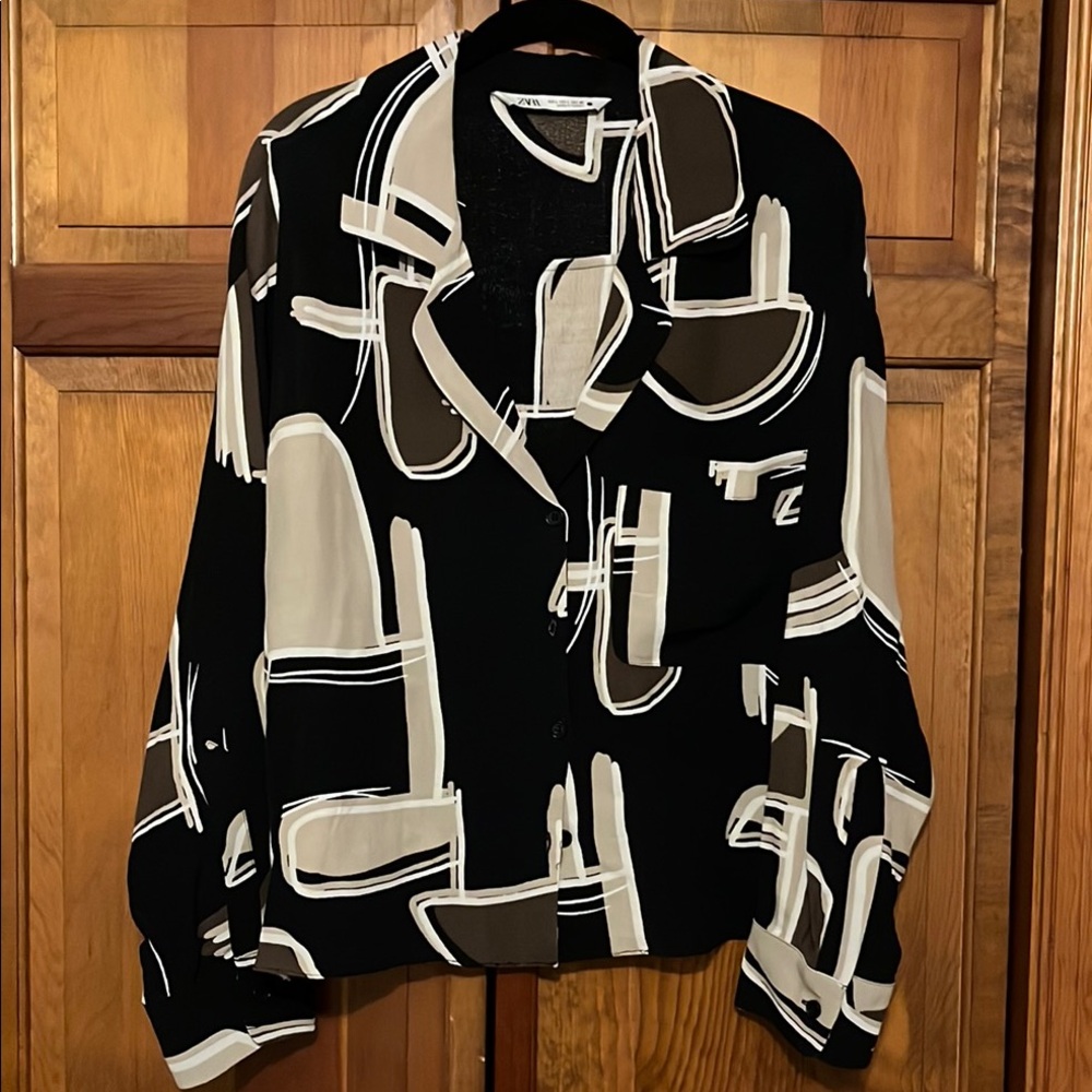 Zara Abstract Black and White Button-Up Shirt